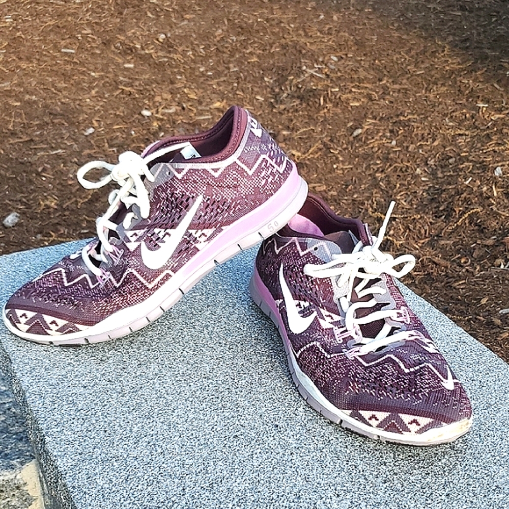 Nike Free 5.0 TR Fit 4 Athletic Shoes In Deep Burgundy And Ivory Sz 9